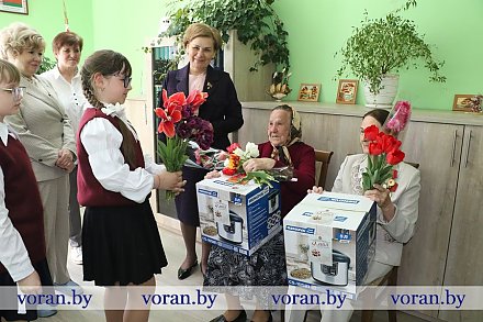 Уроки прошлого для будущего. В преддверии 9 Мая в Вороновском районе прошли встречи с бывшими узниками концлагерей
