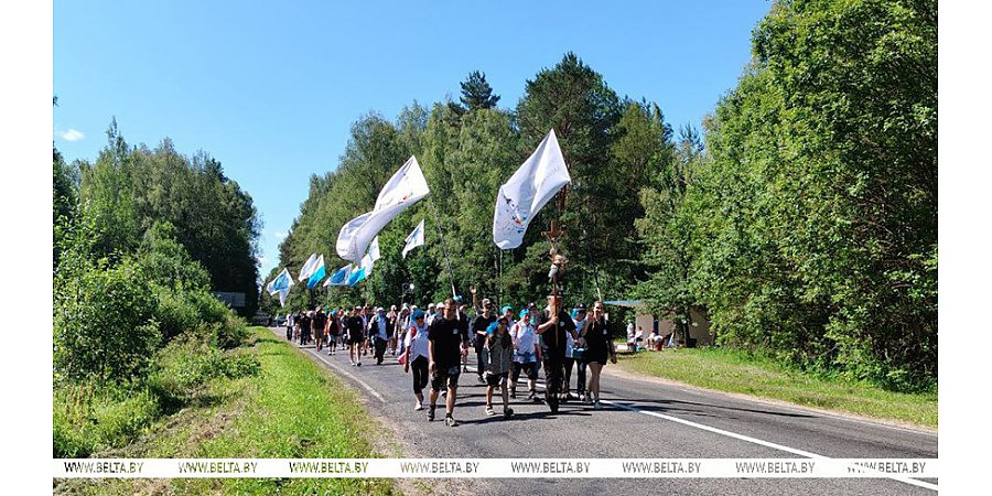 Пилигримы идут на Будславский фест