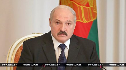 Лукашенко требует в течение трех лет окончательно создать систему защиты и поддержки пожилых людей