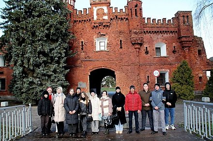Молодежь Вороновщины побывала в Брестской крепости и резиденции Деда Мороза