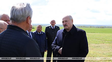 Лукашенко отмечает позитивные изменения в хозяйствовании на земле Витебской области