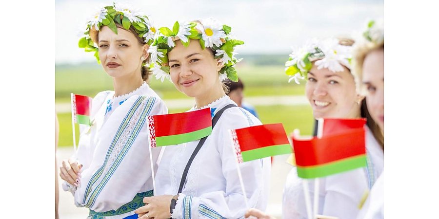Поздравление Гродненского облисполкома и Гродненского областного Совета депутатов с Днем народного единства