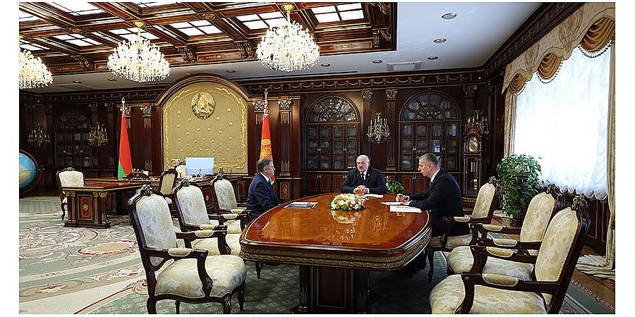 Сергей Глазьев станет новым госсекретарем СГ. Об этом решении лидеров Беларуси и России сообщил Александр Лукашенко