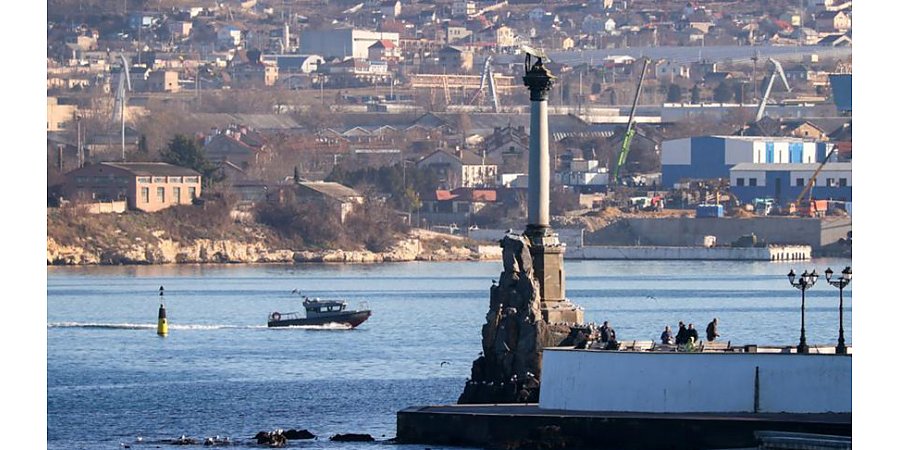 Черноморский флот отбил атаку морских дронов в Севастополе