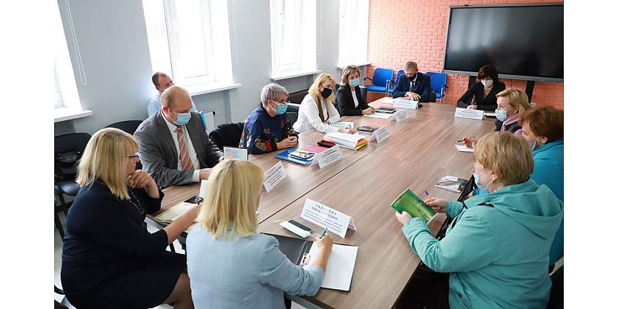 В Гродно провели Единый день приема предпринимателей. С какими вопросами обращались к специалистам гродненцы?