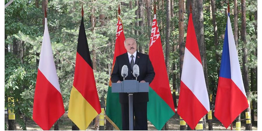 "Нам надо остановиться". О чем Александр Лукашенко напоминал Западу еще семь лет назад в Тростенце