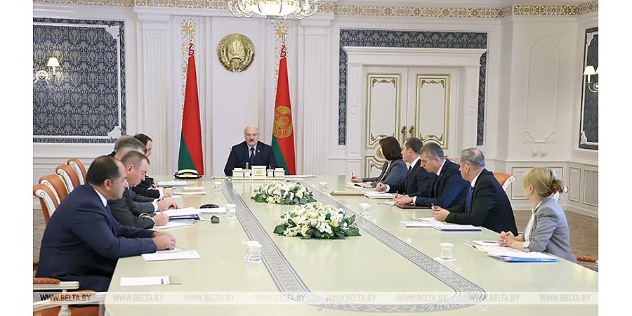Александр Лукашенко о санкциях: простые семьи не должны пострадать из-за беглых предателей и их западных кураторов