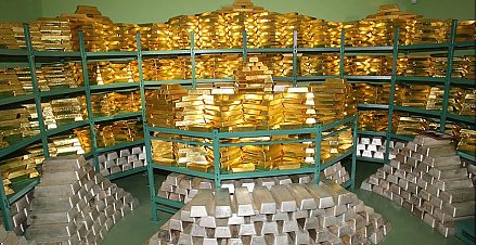 Золотовалютные резервы Беларуси за февраль снизились на 3% до $8,3 млрд
