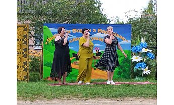 Фотафакт. Свята гумару "Зышліся Воран з Вараніхаю" павесяліла ад душы жыхароў аграгарадка Вараноўка