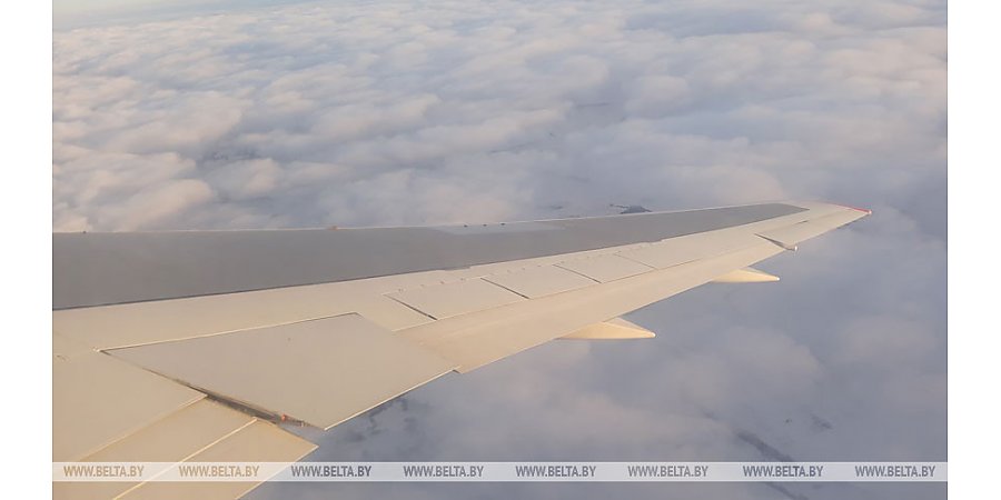 Самолет Пелоси приземлился в аэропорту Тайбэя