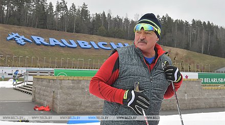 Лукашенко ознакомился с подготовкой "Раубичей" к чемпионату Европы по биатлону