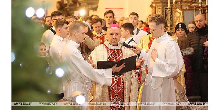 Католики празднуют Рождество Христово