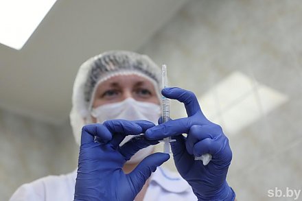 В Беларуси стартует бесплатная вакцинация девочек от ВПЧ: первая партия препарата уже распределена