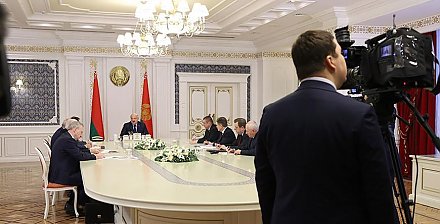 "Чтобы не было торможения". Александр Лукашенко поставил задачи по итогам зарубежных визитов