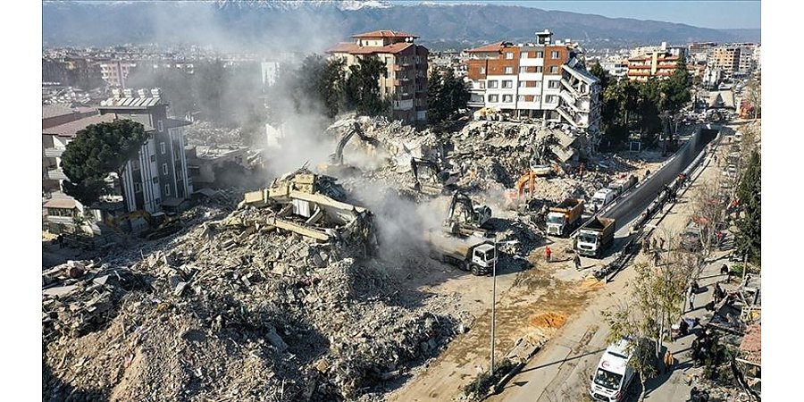 Количество жертв землетрясений в Турции превысило 40,6 тысяч