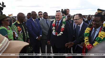 Александр Лукашенко прибыл с государственным визитом в Зимбабве