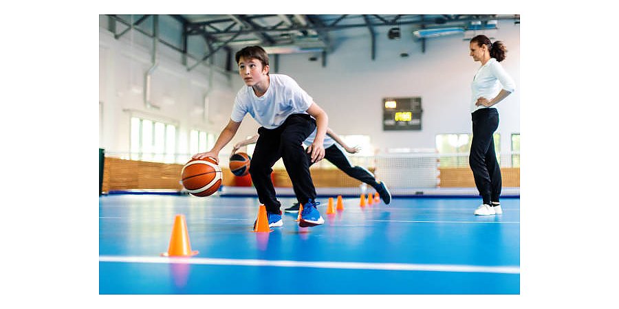 Больше физкультуры и учебно-полевые сборы. Что изменится в школах с 1 сентября