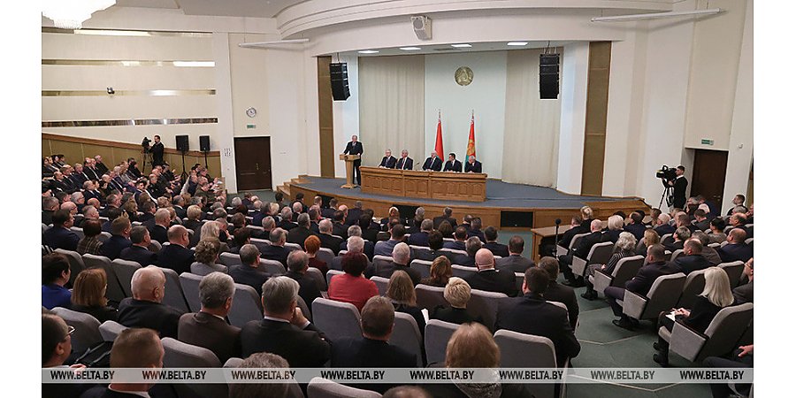 Первой темой на встрече Александра Лукашенко с активом Витебской области стала эпидситуация