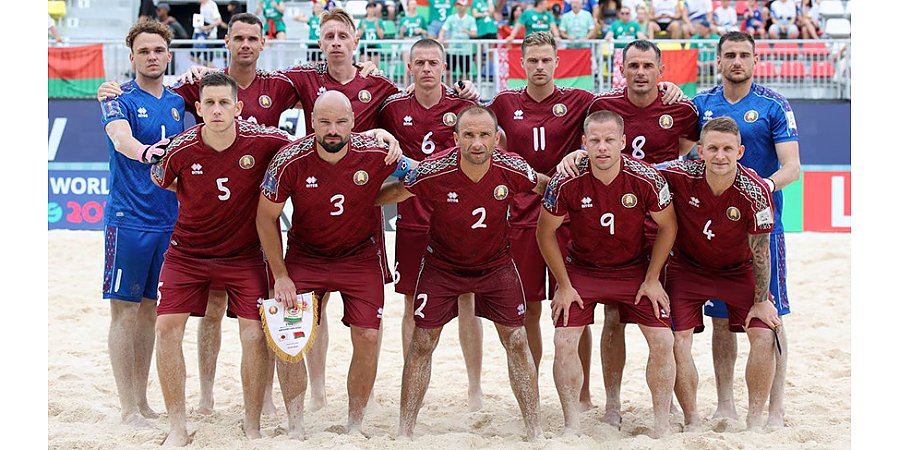 "Ваше серебро - с отливом золота!" Александр Лукашенко поздравил сборную Беларуси по пляжному футболу с серебром ЧМ