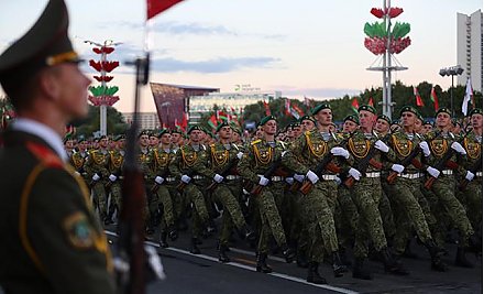 Белорусские военнослужащие приступили к подготовке военного парада, посвященного празднованию Дня Независимости Республики Беларусь