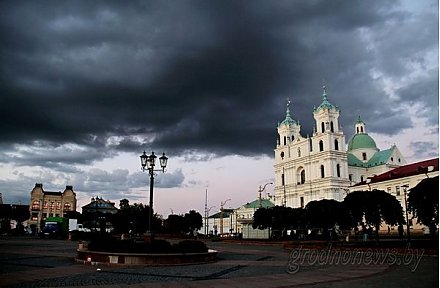 Оранжевый уровень опасности объявлен в Беларуси 16 апреля из-за сильного мокрого снега и ветра