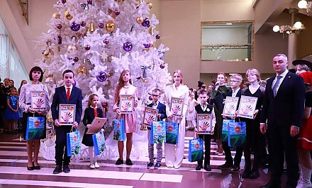 В Гродно наградили победителей конкурса «Бизнес глазами детей»