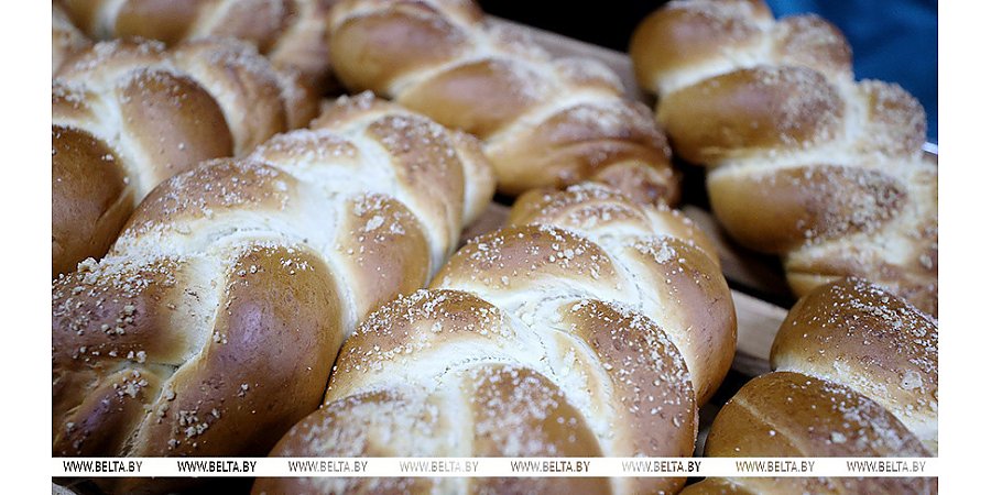 "Вы мне его больше не присылайте корзинами!" А вы знали, где пекут любимый хлеб Лукашенко 