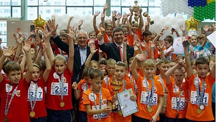 Двое школьников из Вороновского района выступали в составе команды Гродненщины, которая заняла первое место на республиканских соревнованиях по легкой атлетике «300 талантов для Королевы»