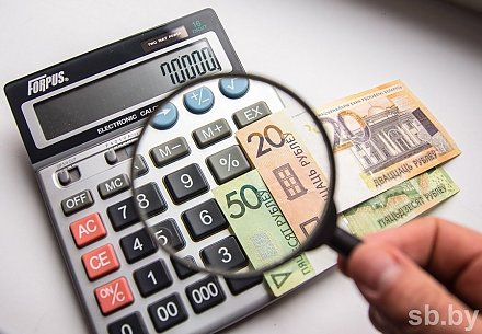 Беларусь обогнала по уровню реальной зарплаты Россию и Украину