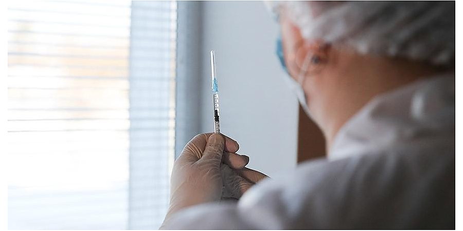 Предварительные данные об эффективности вакцины против рака "Еленаген" представят в декабре