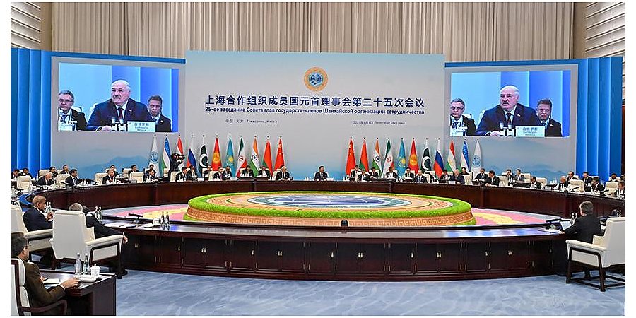 "Семья ШОС", марафон встреч и криптопланы. Итоги недели Президента