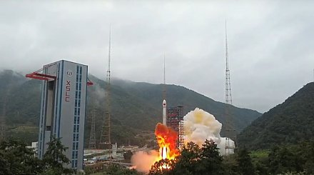Китай запустил спутник для испытания технологий по защите от космического мусора