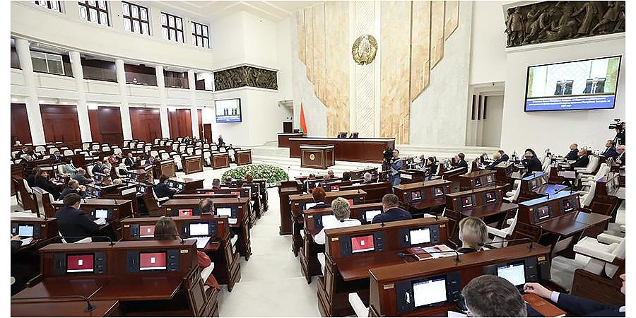 Депутаты приняли в двух чтениях законопроект о бюджете фонда соцзащиты населения на 2024 год