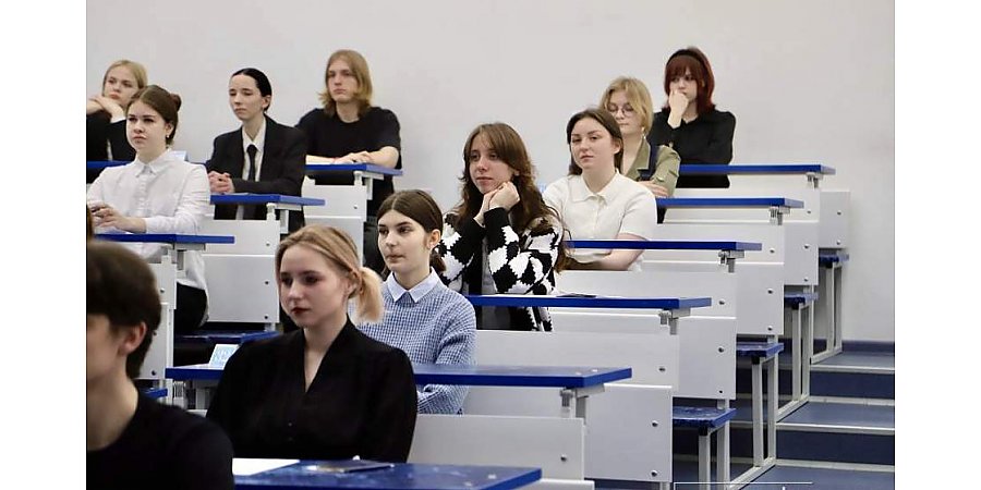 Минобразования рассказало о сроках и особенностях приема документов в вузы