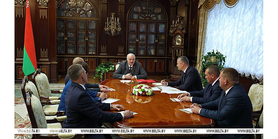 Помощники Президента и председатели райисполкомов. Александр Лукашенко рассмотрел кадровые вопросы