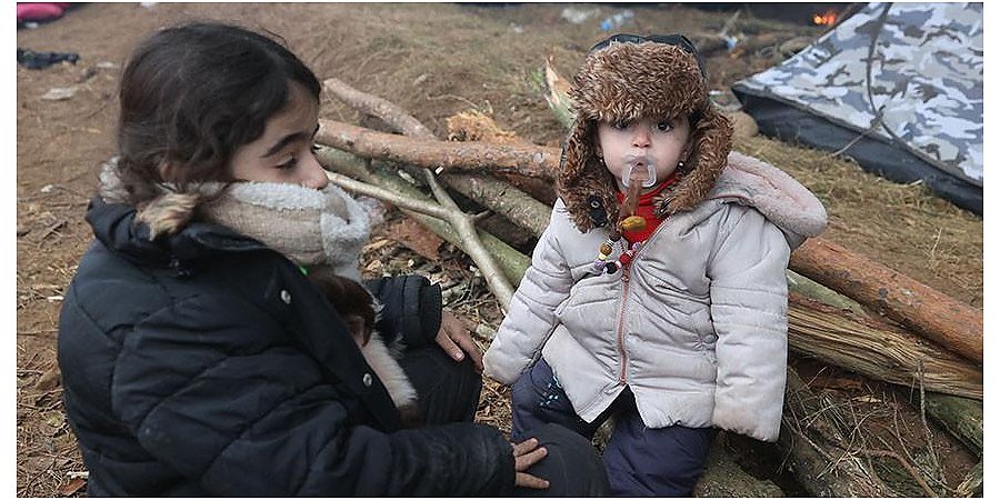 "Почти все дети простужены": четвертый день лагеря беженцев на белорусско-польской границе