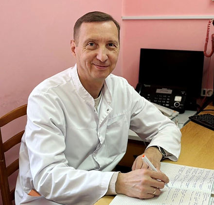 Валентин Неделько, врач-терапевт приемного отделения Вороновской центральной районной больницы: «Год белорусской женщины – это призыв к действию для нас, мужчин»