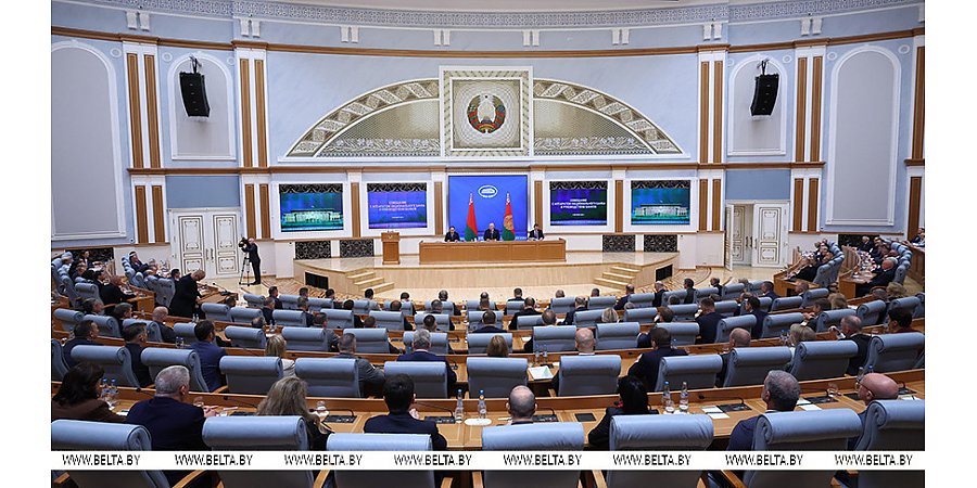 Перезагрузка с США, банковский аудит от Александра Лукашенко и столичный лоск. Итоги недели Президента