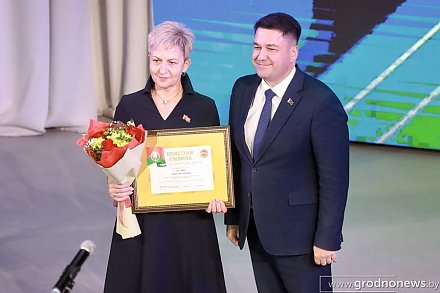 Заслуженные награды в канун профессионального праздника получили педагоги Вороновского района