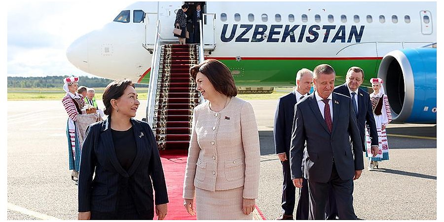 Начался визит в Беларусь парламентской делегации Узбекистана