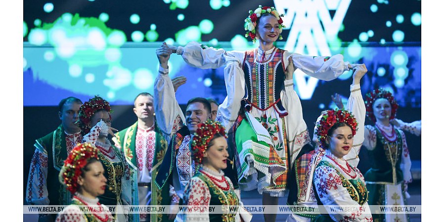 Александр Лукашенко отметил особую заслугу работников культуры в приумножении духовного богатства страны