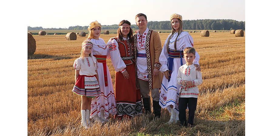 Семья Лях представит Гродненскую область на конкурсе «Семья года»