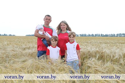 Хораша дзяцей гадаваць на мірнай вольнай зямлі