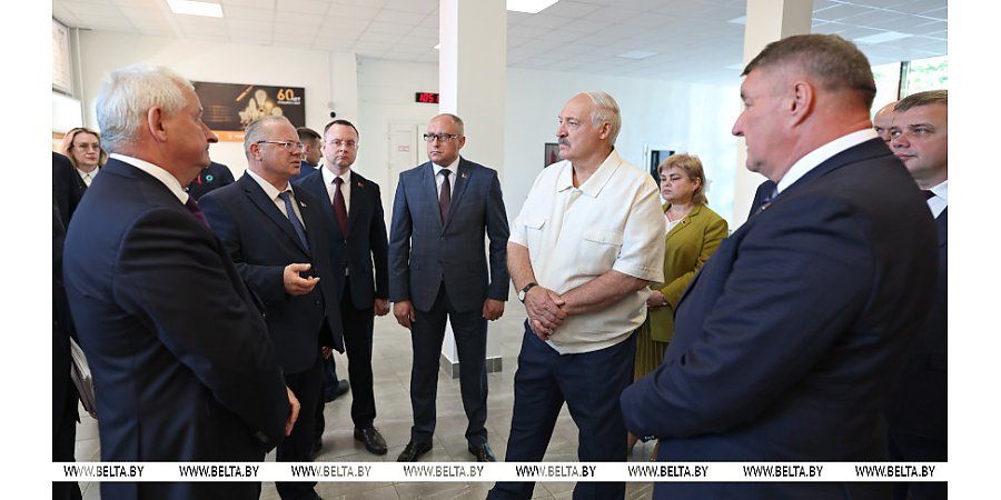 "Можем конкурировать". Александр Лукашенко ставит задачу активнее осваивать рынок светодиодных ламп