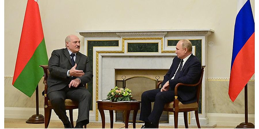 Новые шаги в кооперации, хоккей и подарки под елку. Как прошла последняя в этом году встреча Александра Лукашенко и Владимира Путина
