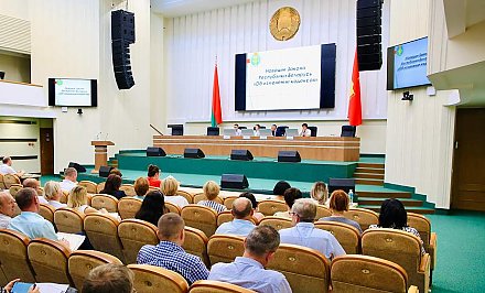 «Люди интересуются решением своих проблем, и мы должны быть готовы ответить на возникающие вопросы». В Гродненском облисполкоме обсудили изменения земельного законодательства
