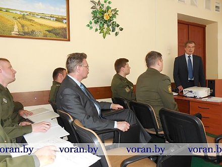 Пограничники совершенствовали навыки работы