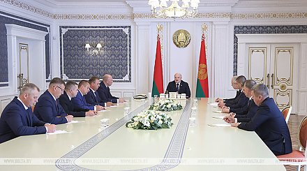 Новые руководители в районах и другие важные назначения. Подробности кадрового дня у Александра Лукашенко