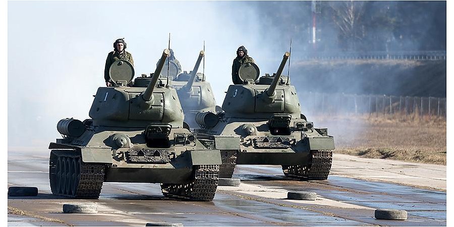 Минобороны: более 220 единиц техники будут участвовать в военном параде 9 Мая