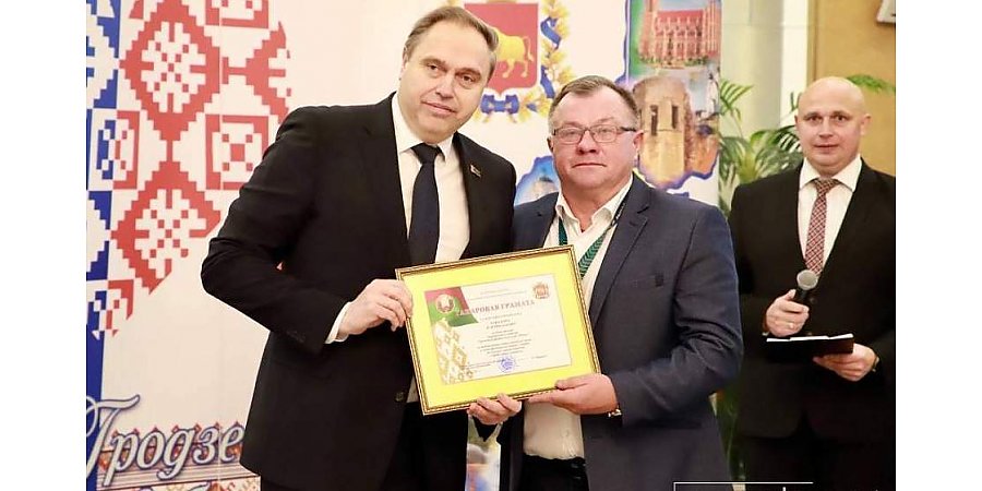 Серебряными медалями наградили футболистов и тренерский состав футбольного «Немана»